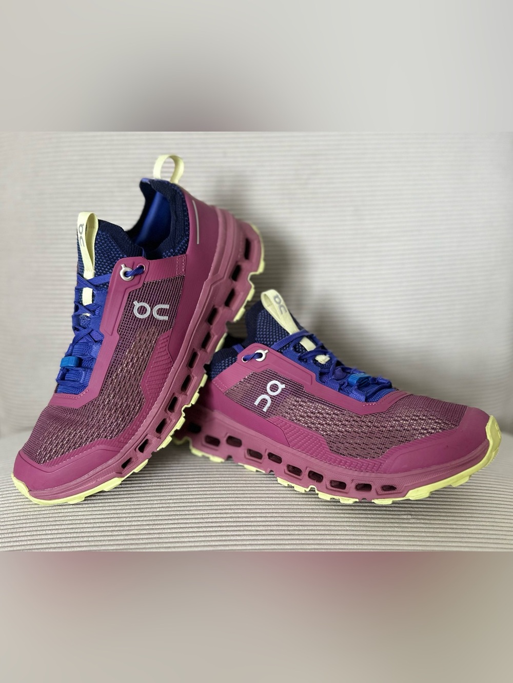 On Cloudultra 2 trail running shoes in the "Cherry / Hay"  size 9